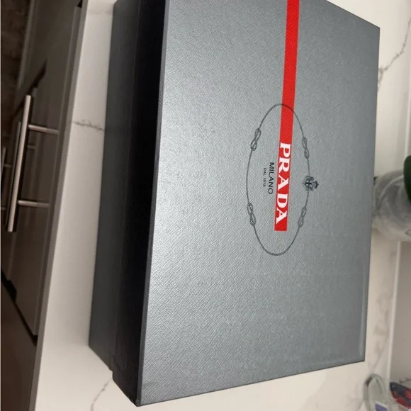 Prada Calzature Uomo red sole